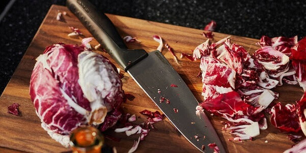 Величезний кухонний ніж