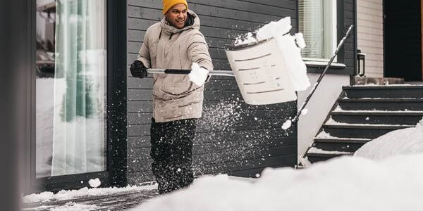 Лопата для снегу Fiskars