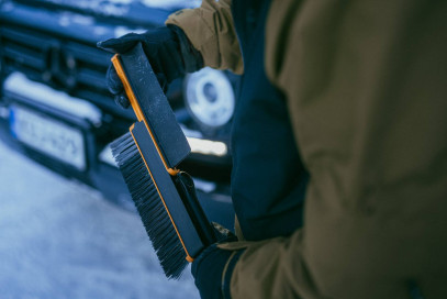 Щітка-скребок телескопічна поворотна Fiskars X-series™ (1078492), фото 13