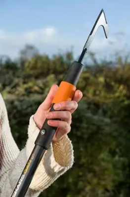 Сапка для прибирання трави, моху та бур'янів між плиткою Fiskars QuikFit ™ 136521 (1000687), фото 5