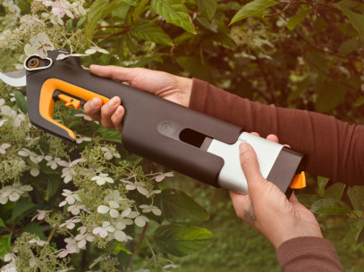 Акумуляторний секатор Fiskars ePruner™ L (1082298) без акумулятора, фото 4